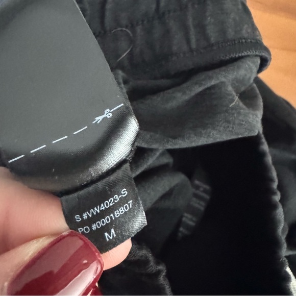 Vuori Halo Essential Wide Leg Pant Black Medium M - Picture 8 of 8